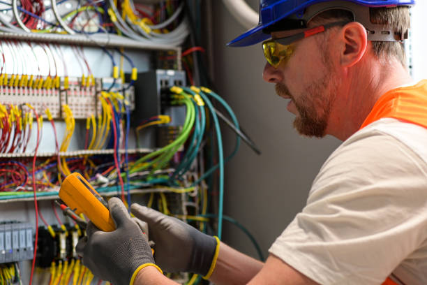 Best Affordable Emergency Electrician  in Slinger, WI